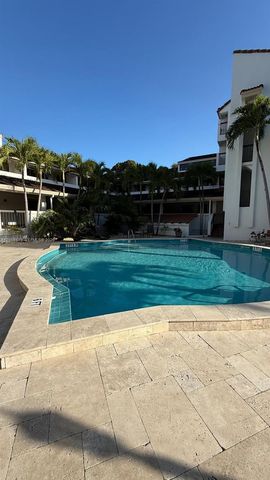 2600 Cardena Street 13, Coral Gables, FL 33134