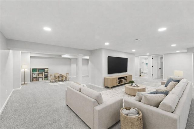 9625 Beverly Drive, Overland Park, KS 66207