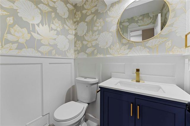 9625 Beverly Drive, Overland Park, KS 66207