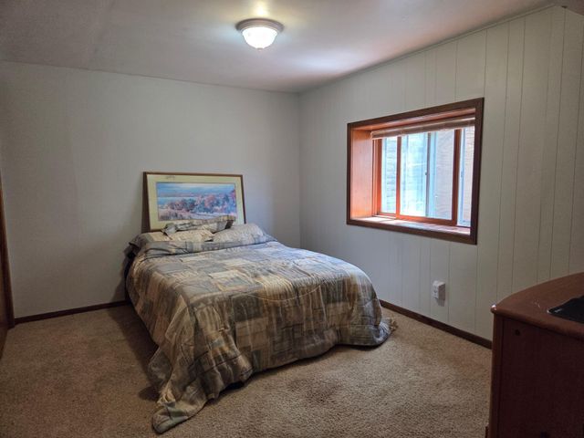 2755 Olive Lane N, Plymouth, MN 55447