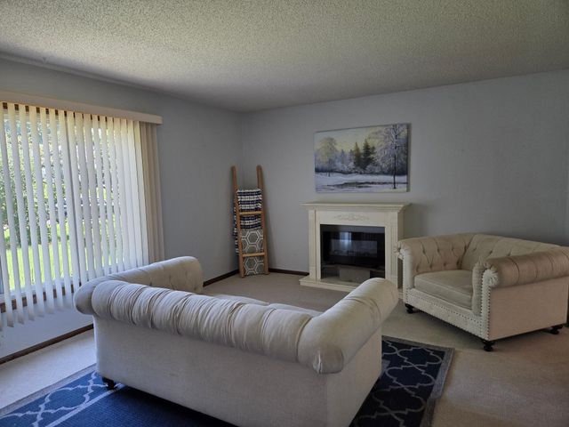 2755 Olive Lane N, Plymouth, MN 55447