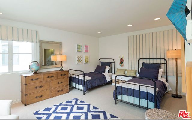 12307 7th Helena Drive, Los Angeles, CA 90049