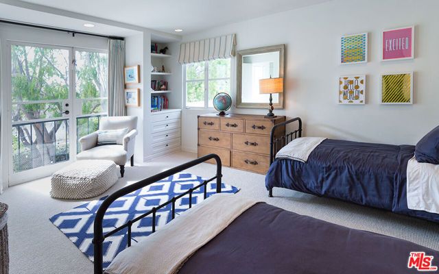 12307 7th Helena Drive, Los Angeles, CA 90049