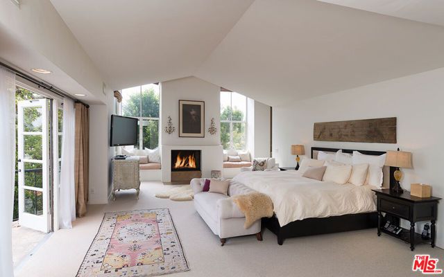 12307 7th Helena Drive, Los Angeles, CA 90049