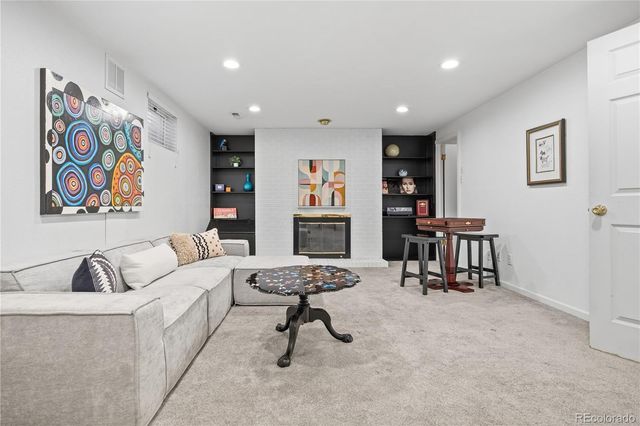 8206 E Lehigh Avenue, Denver, CO 80237