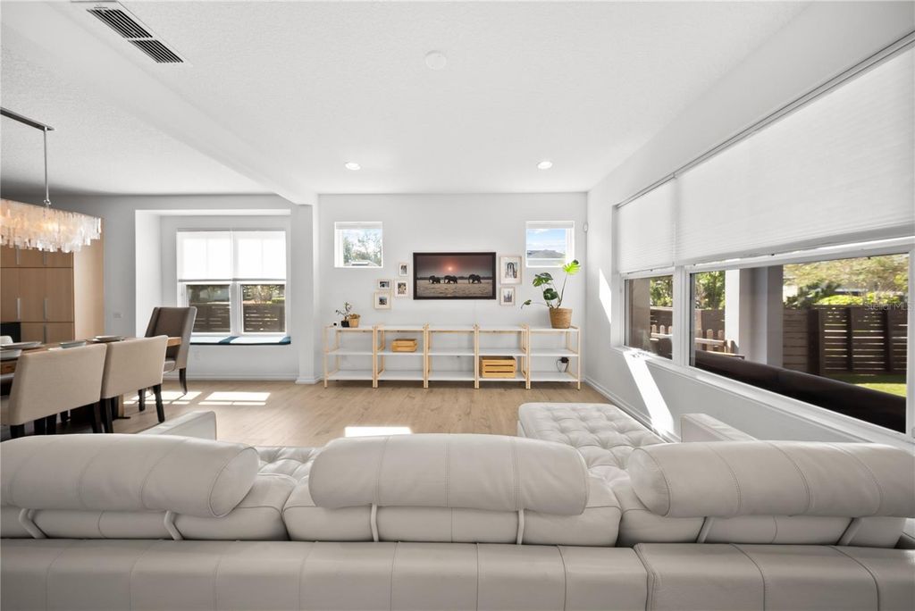 Image 11 of property listing at 13949 HAHN LANE, Orlando, FL 32827