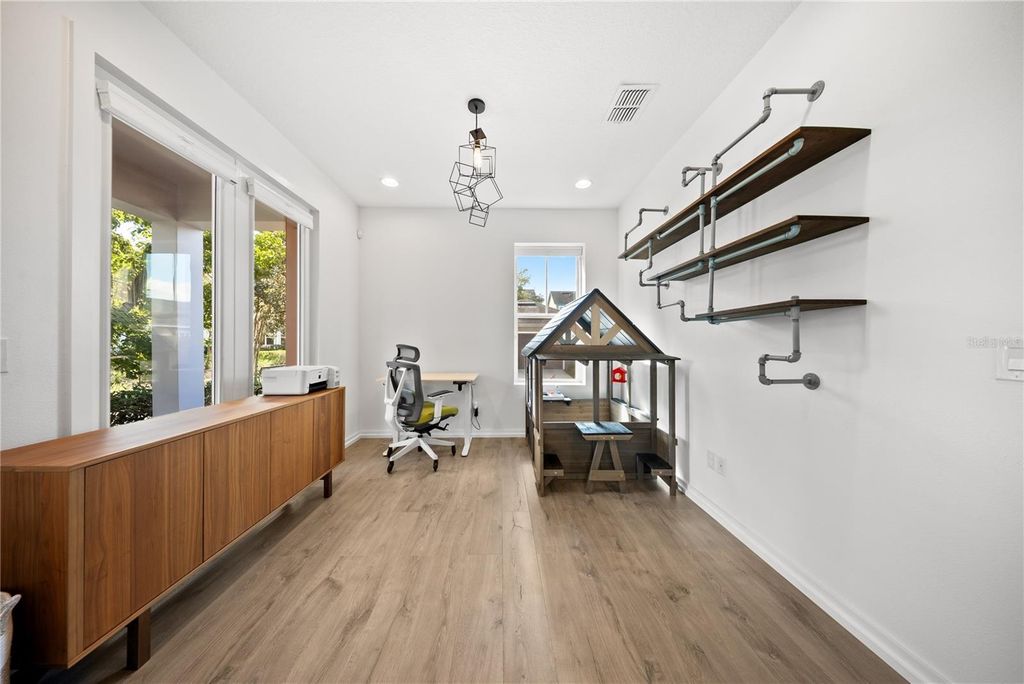 Image 14 of property listing at 13949 HAHN LANE, Orlando, FL 32827