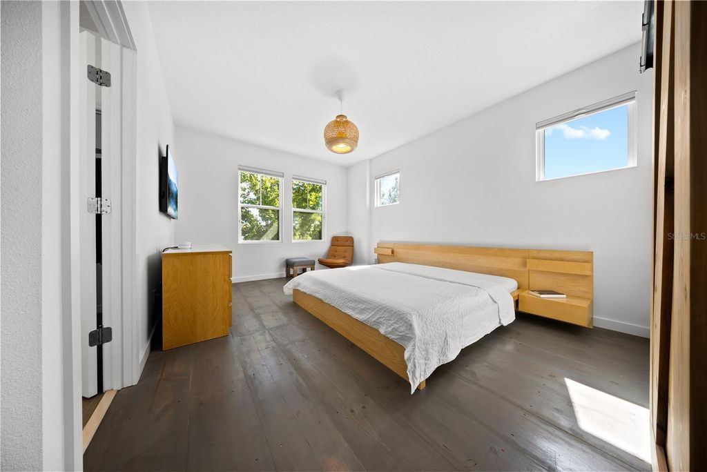 Image 16 of property listing at 13949 HAHN LANE, Orlando, FL 32827