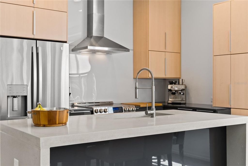 Image 5 of property listing at 13949 HAHN LANE, Orlando, FL 32827