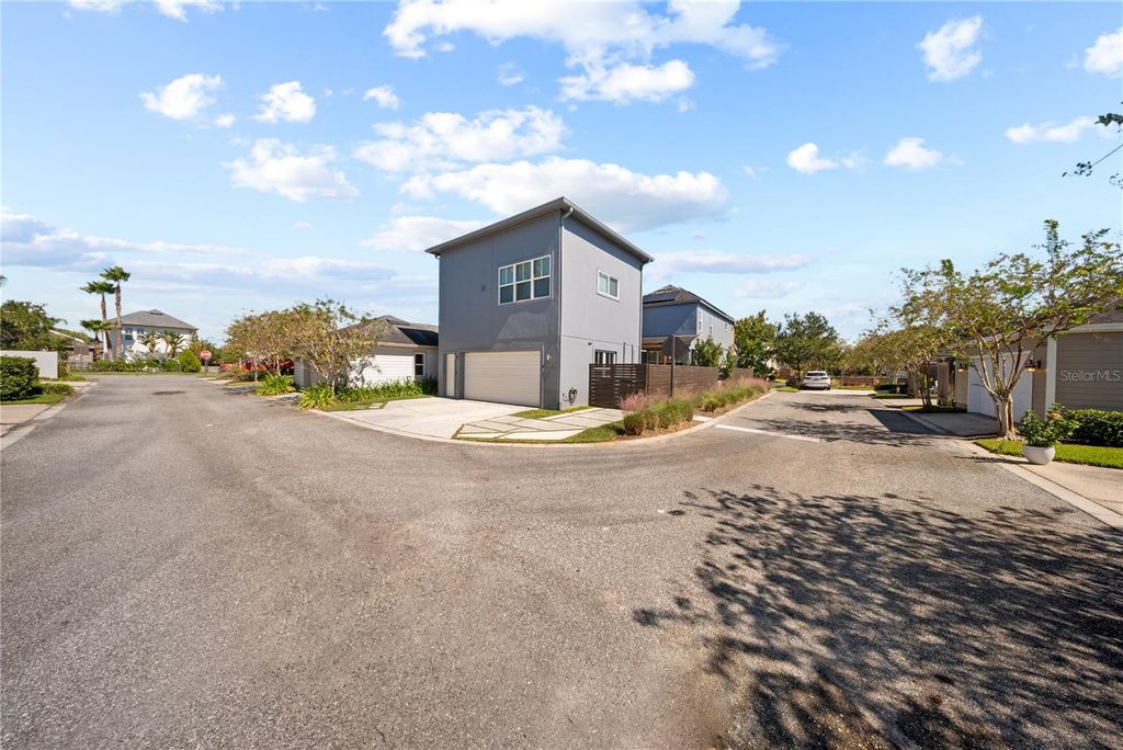 Image 58 of property listing at 13949 HAHN LANE, Orlando, FL 32827