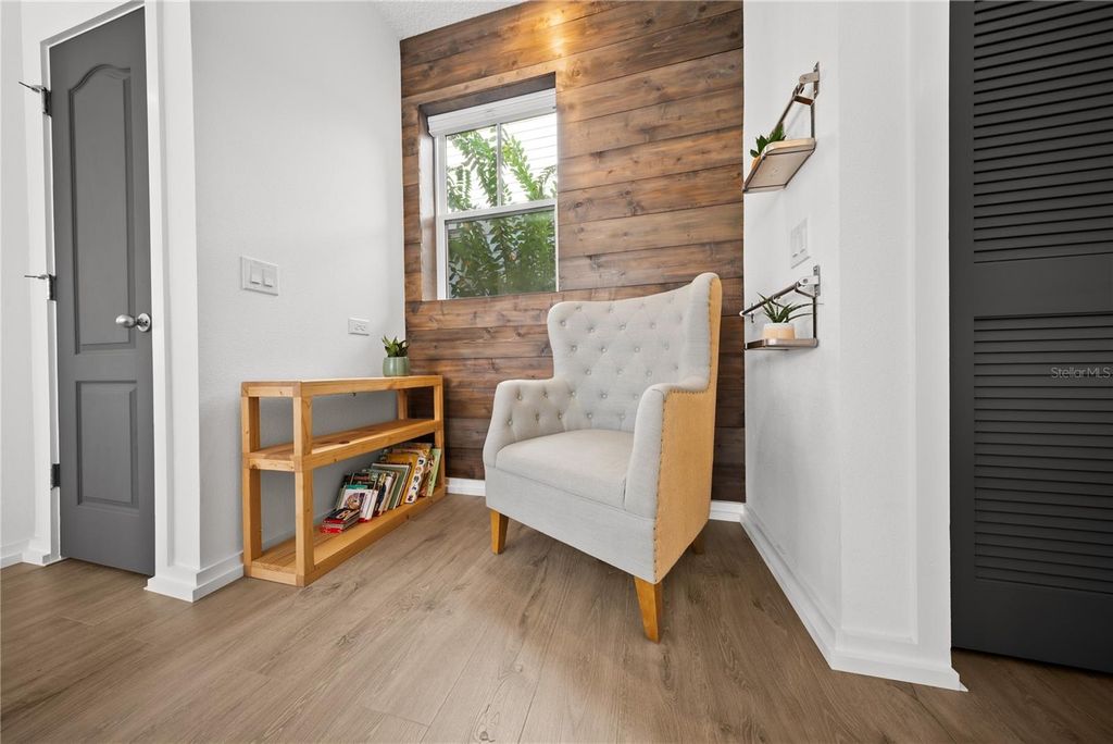 Image 8 of property listing at 13949 HAHN LANE, Orlando, FL 32827