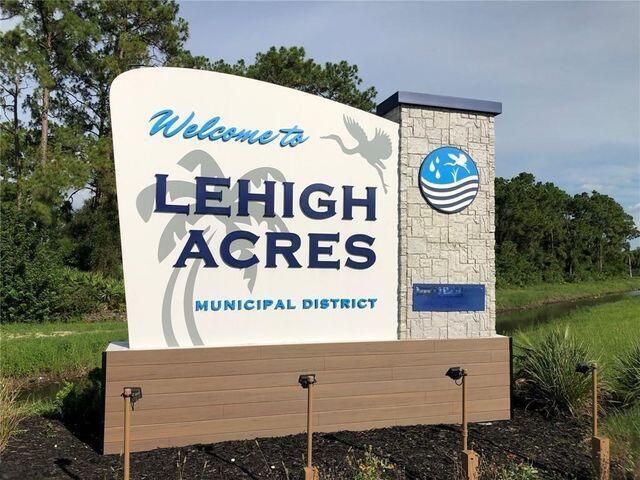 1248 Cordoba Street E, Lehigh Acres, FL 33974