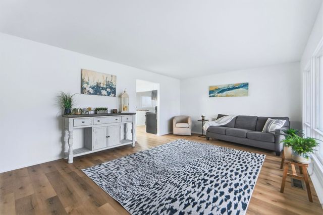 7412 Avalon Drive, Fort Wayne, IN 46819