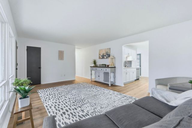 7412 Avalon Drive, Fort Wayne, IN 46819