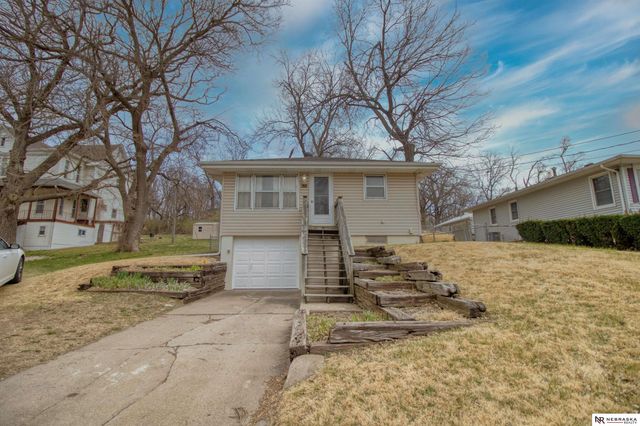 820 Chicago Avenue, Plattsmouth, NE 68048