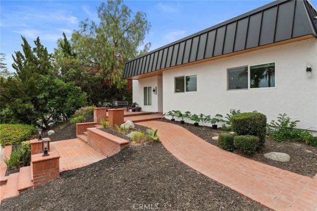 5931 Maury Avenue, Woodland Hills, CA 91367
