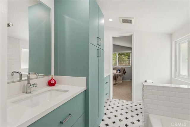 5931 Maury Avenue, Woodland Hills, CA 91367