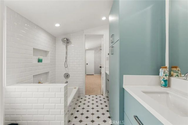 5931 Maury Avenue, Woodland Hills, CA 91367