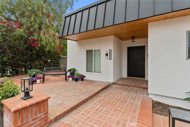 5931 Maury Avenue, Woodland Hills, CA 91367