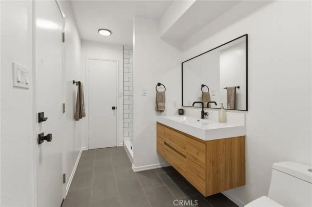 5931 Maury Avenue, Woodland Hills, CA 91367