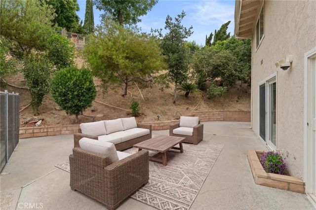 5931 Maury Avenue, Woodland Hills, CA 91367