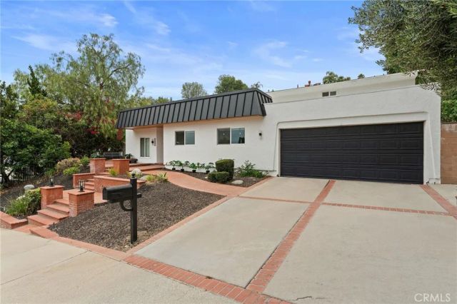 5931 Maury Avenue, Woodland Hills, CA 91367
