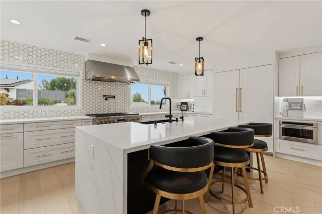 5931 Maury Avenue, Woodland Hills, CA 91367