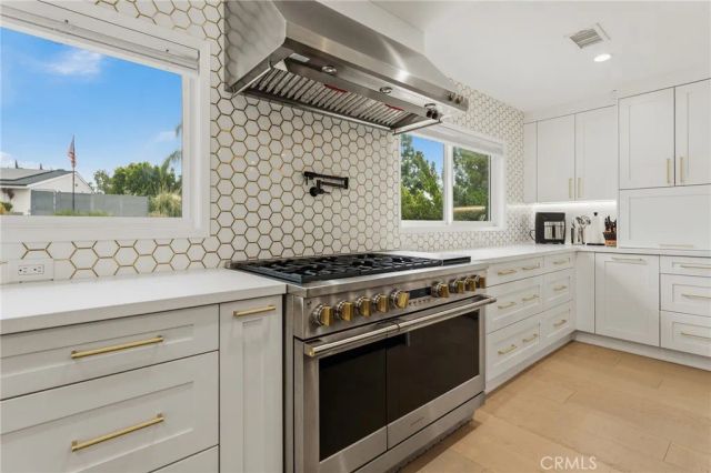 5931 Maury Avenue, Woodland Hills, CA 91367