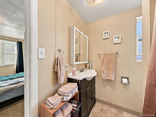 7000 Grape Street, Commerce City, CO 80022