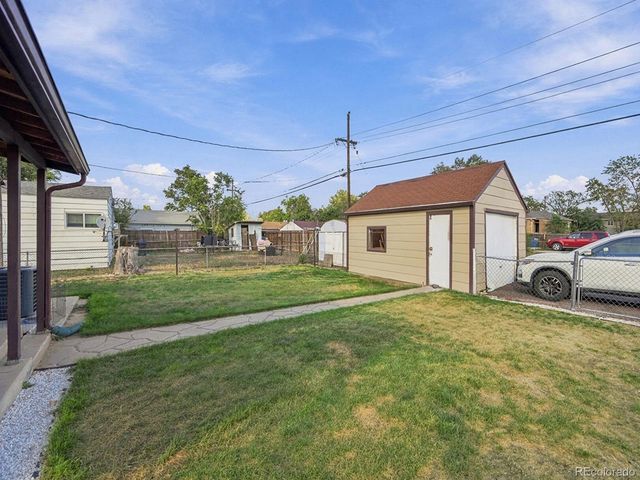 7000 Grape Street, Commerce City, CO 80022