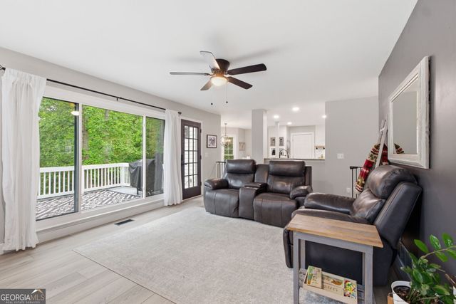 128 Lakeview Lane, Hiram, GA 30141