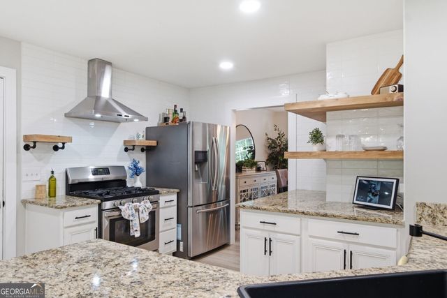 128 Lakeview Lane, Hiram, GA 30141
