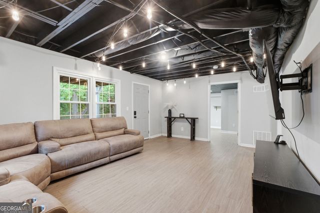 128 Lakeview Lane, Hiram, GA 30141