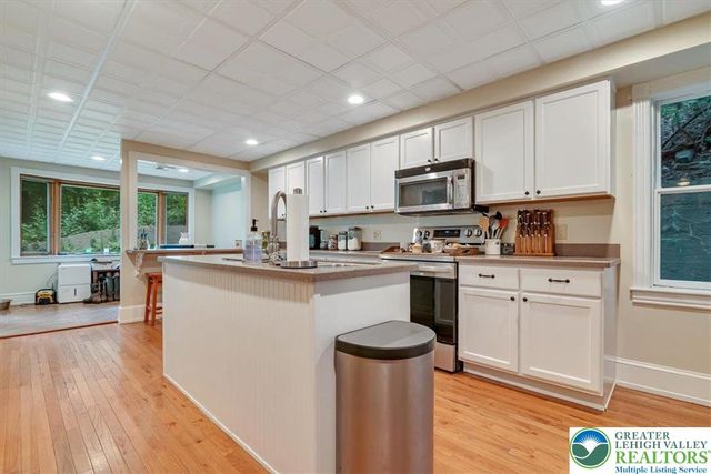 3585 Fairyland Road, Franklin Twp, PA 18235