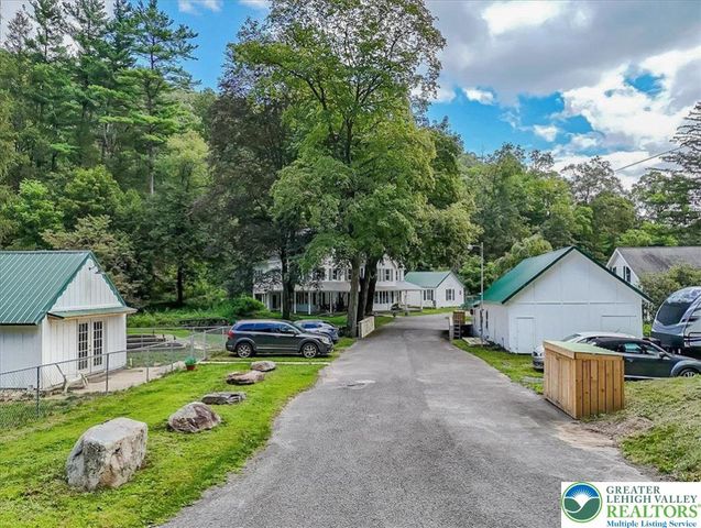 3585 Fairyland Road, Franklin Twp, PA 18235