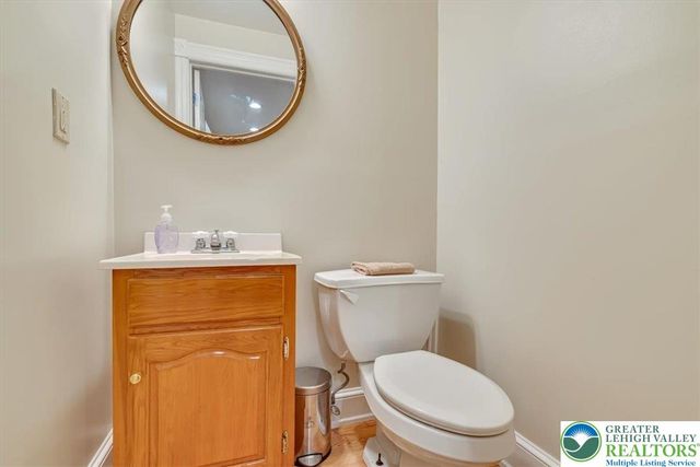 3585 Fairyland Road, Franklin Twp, PA 18235