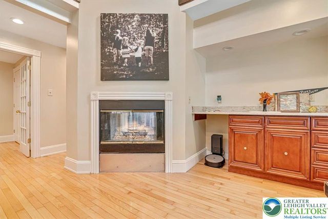 3585 Fairyland Road, Franklin Twp, PA 18235