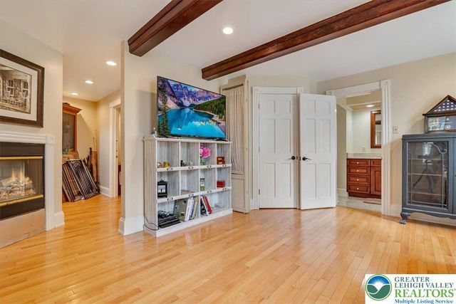 3585 Fairyland Road, Franklin Twp, PA 18235