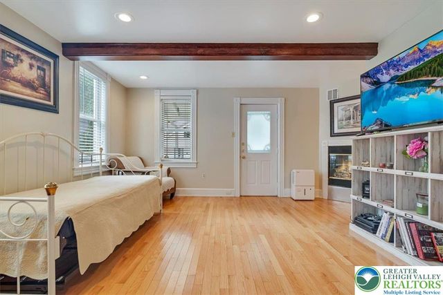 3585 Fairyland Road, Franklin Twp, PA 18235