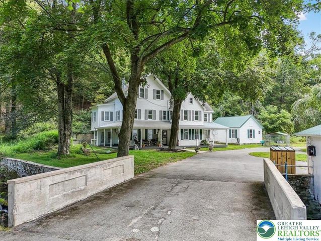 3585 Fairyland Road, Franklin Twp, PA 18235