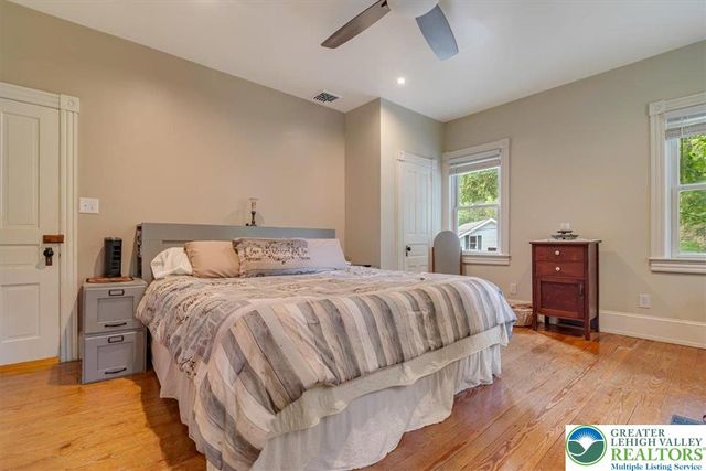 3585 Fairyland Road, Franklin Twp, PA 18235