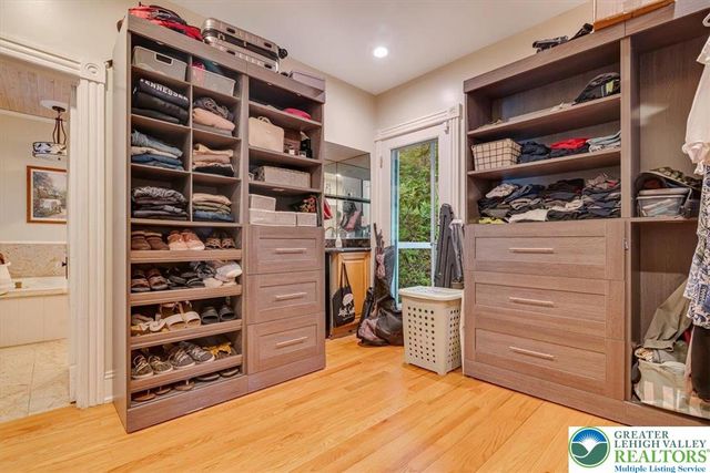 3585 Fairyland Road, Franklin Twp, PA 18235