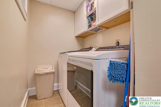 3585 Fairyland Road, Franklin Twp, PA 18235