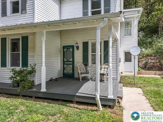 3585 Fairyland Road, Franklin Twp, PA 18235