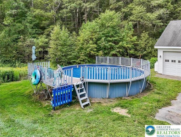 3585 Fairyland Road, Franklin Twp, PA 18235