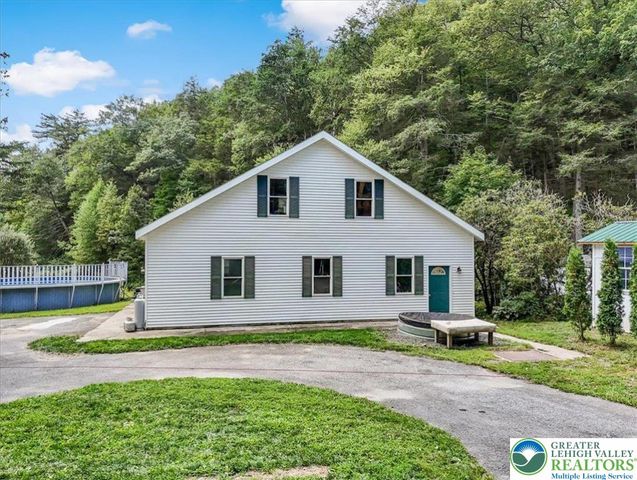 3585 Fairyland Road, Franklin Twp, PA 18235