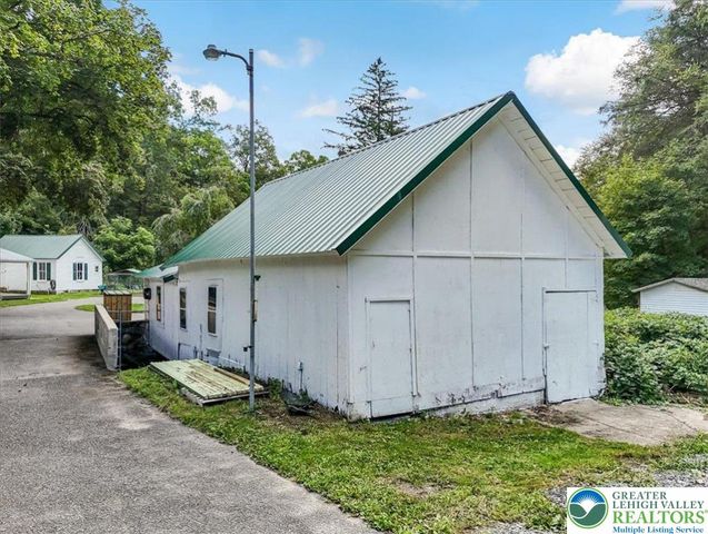 3585 Fairyland Road, Franklin Twp, PA 18235