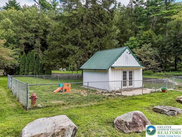 3585 Fairyland Road, Franklin Twp, PA 18235