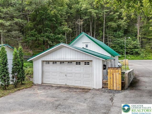 3585 Fairyland Road, Franklin Twp, PA 18235