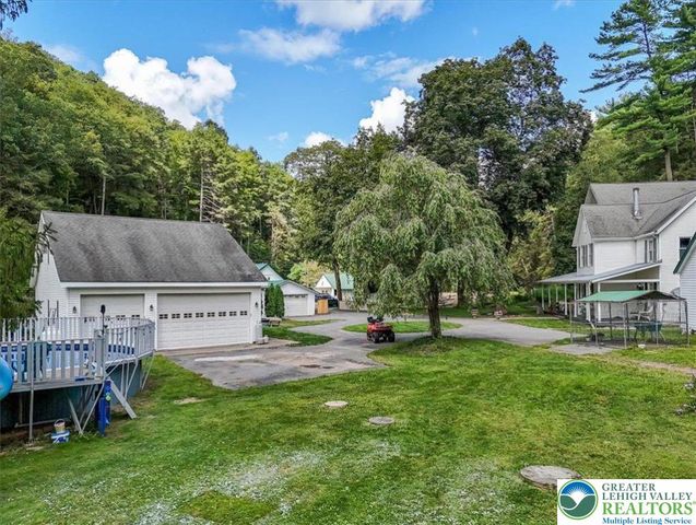 3585 Fairyland Road, Franklin Twp, PA 18235